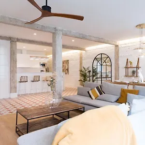  Appartement Amplio Y Moderno Con Tarima Refrescante By Staynnapartments Spanje